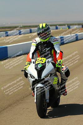 media/Sep-20-2025-TrackDaz (Sat) [[27f0cde673]]/Around the Pits/